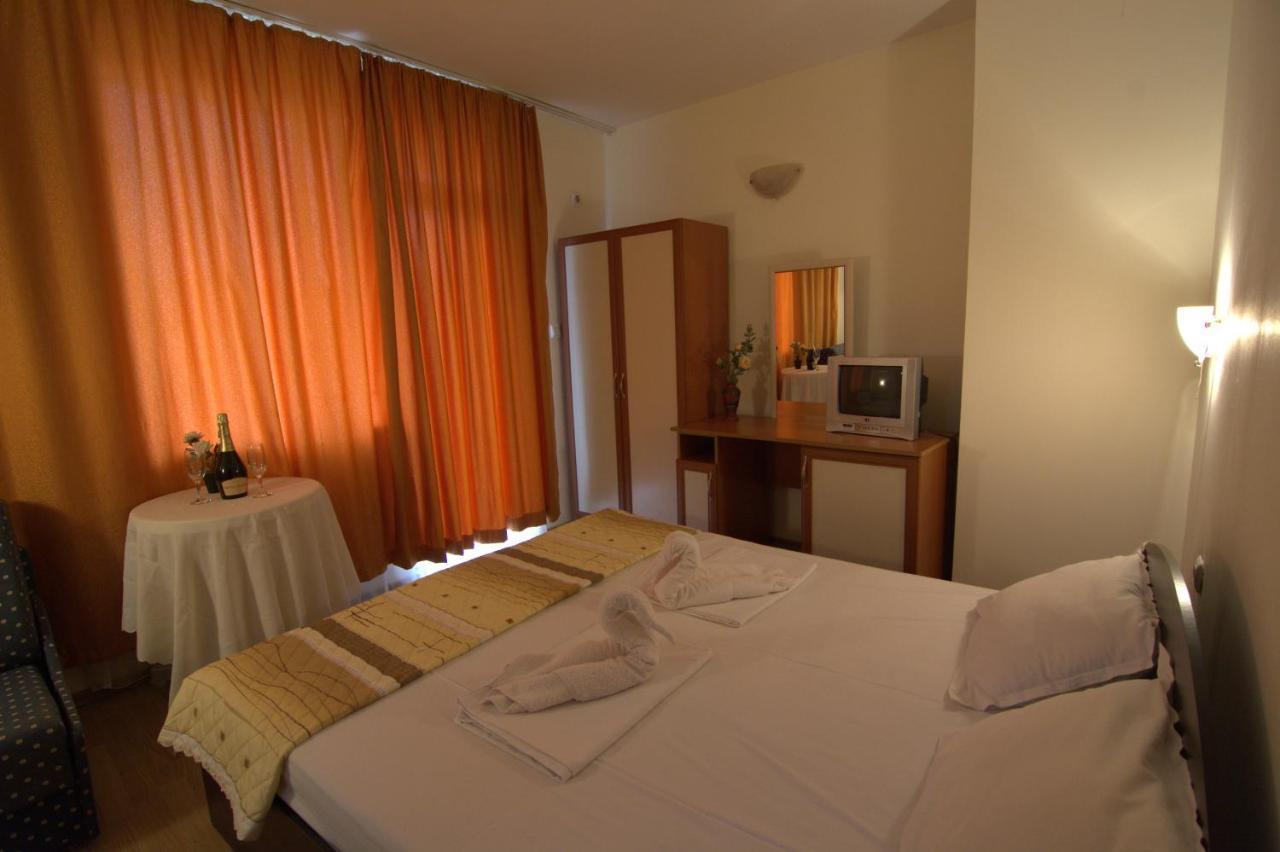 Hotel Stoyanov Ravda Extérieur photo
